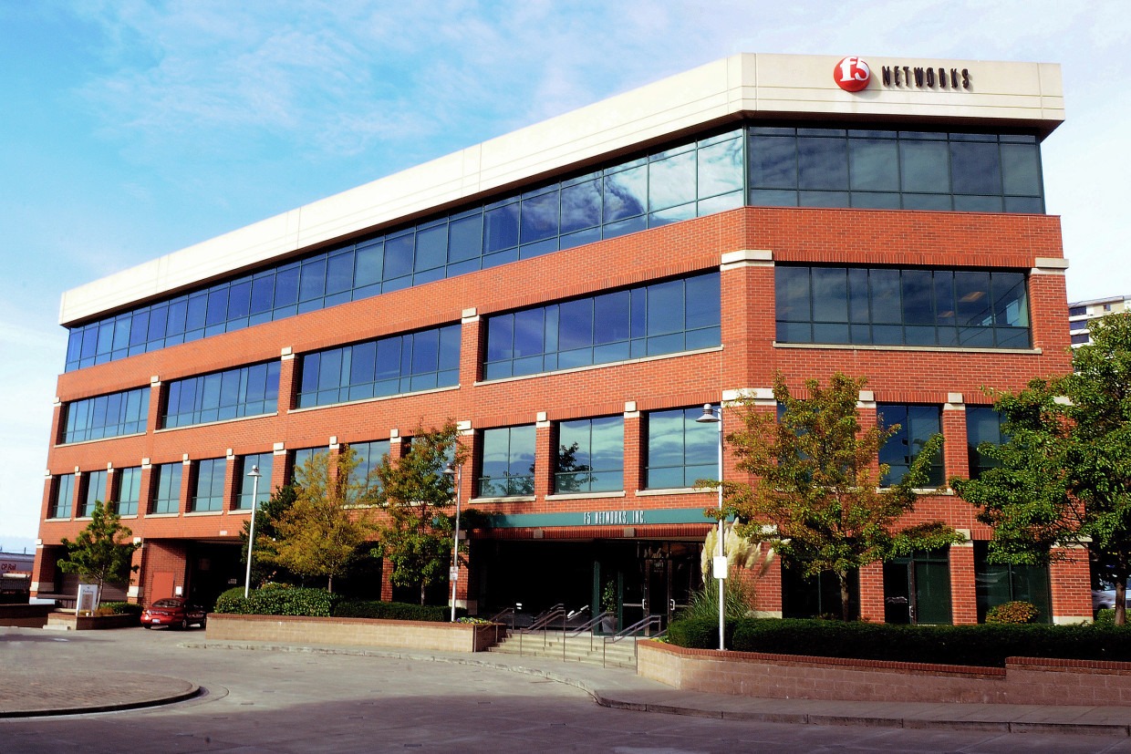 Community Mosaic Experience for corporate campuses