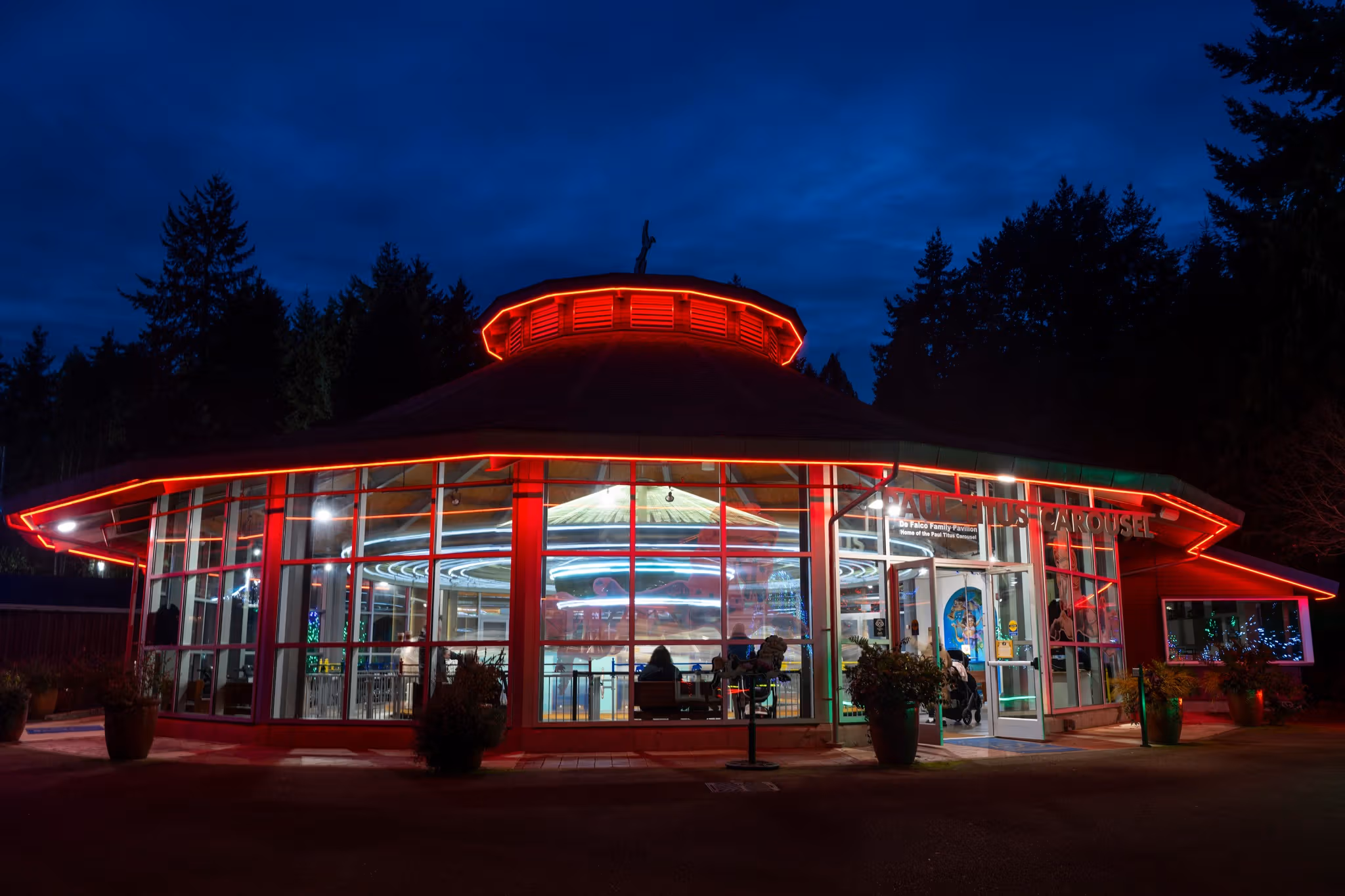Community Mosaic Experience for attractions and entertainment venues